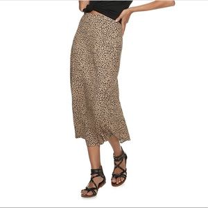 Leopard print midi skirt